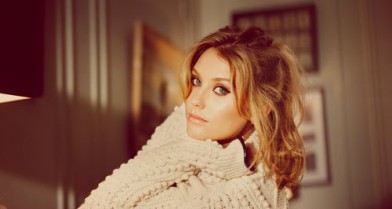 ella-henderson-press-shot