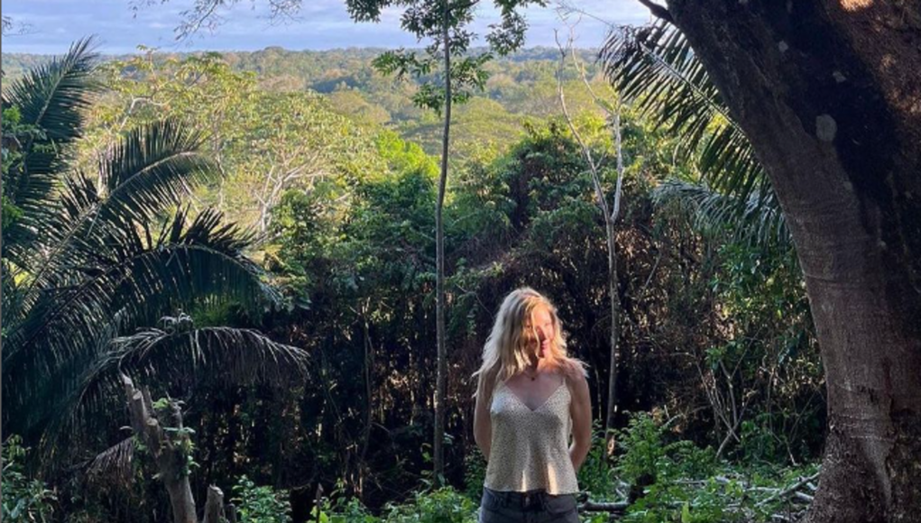 Ellie Goulding in Costa Rica